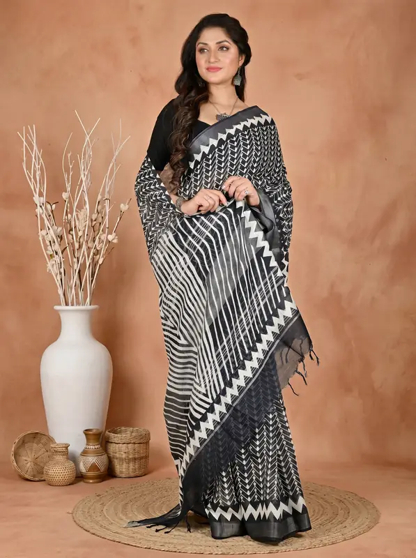 DipDiya Cotton Black Sebai Bengali Heritage Batik Print Sarees