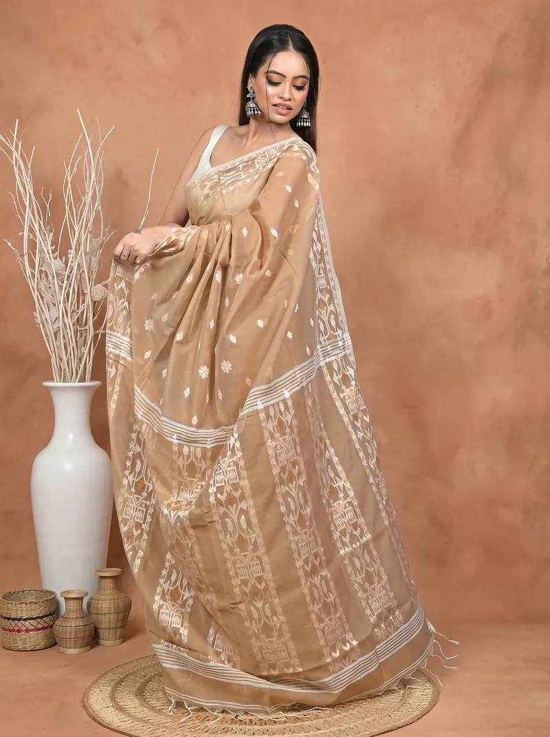 DipDiya Cotton Blend Brown Parlvi Traditional Elegance Handloom Sarees