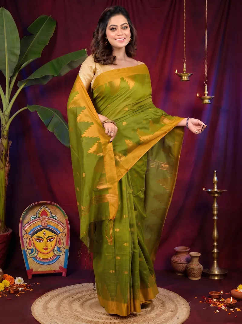 DipDiya Cotton Blend Green Daypi Tradition in Every Thread Handloom Sarees