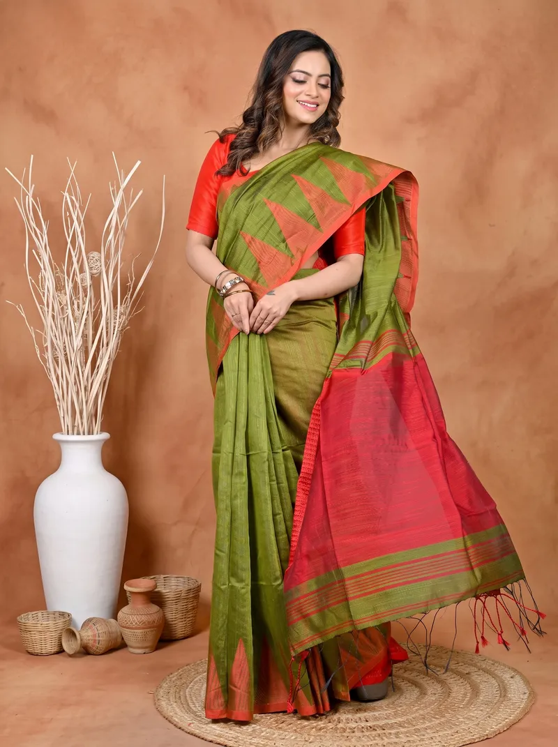 DipDiya Cotton Blended Dark Green Pariva Artisan Woven Handloom Sarees