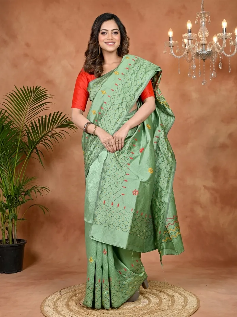 DipDiya Cotton Blended Emerald Green Soumika Effortless Tradition Kantha Stitch Sarees