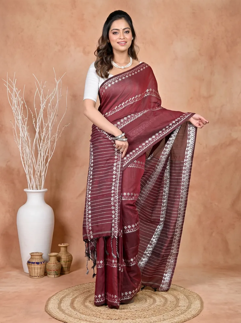 DipDiya Cotton Blended Maroon Pareta Effortless Tradition Handloom Sarees
