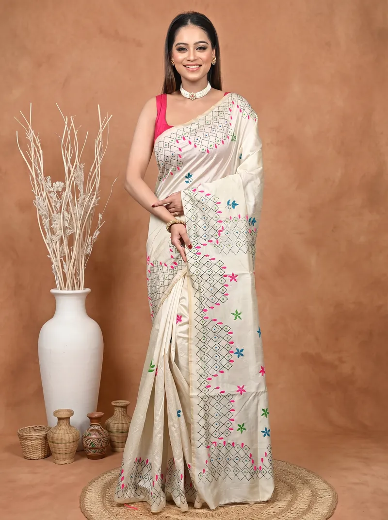 DipDiya Cotton Blended  Traditional Bengali White Artisan Crafted Soumika Kantha Stitch Saree