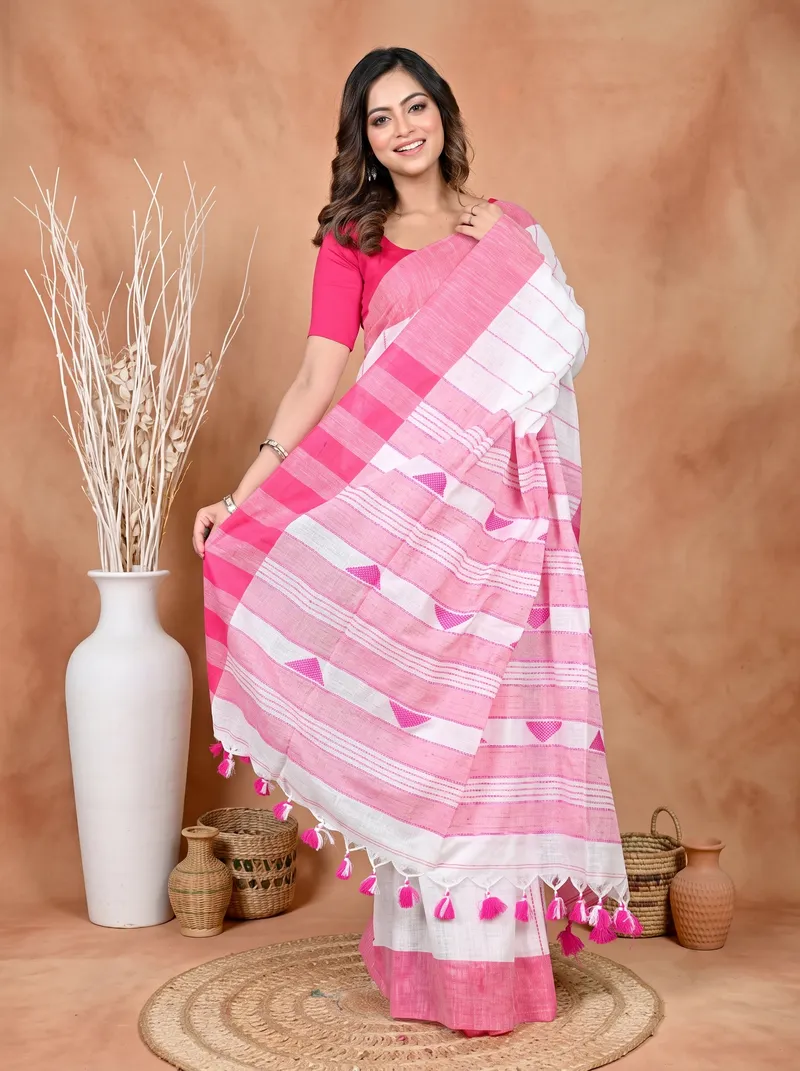 DipDiya Cotton Blended White Pink Parnika Handcrafted Elegance Handloom Sarees