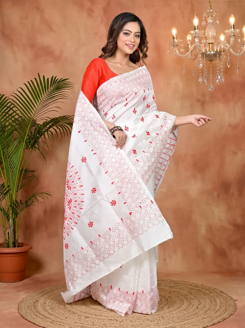DipDiya Cotton Blended White Soumika Crafted with Soul Kantha Stitch Sarees