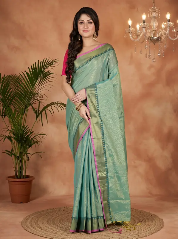 DipDiya Cotton Silk Green Tisuka Par Woven with Tradition Handloom Sarees