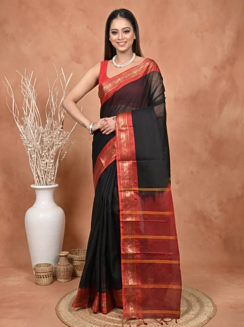DipDiya Cotton  Traditional Bengali Black Red Artisan Crafted Parlik Gadwal Saree