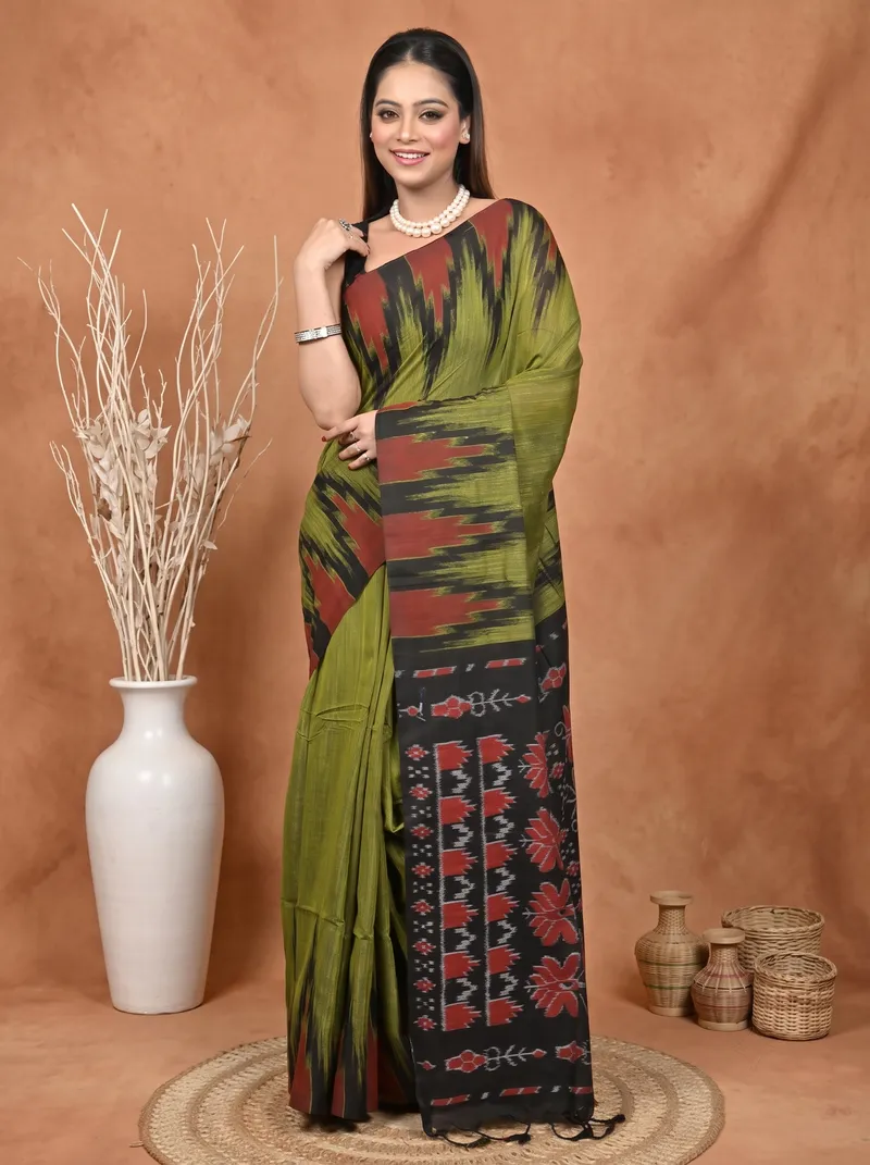 DipDiya Cotton  Traditional Bengali Green Black Artisan Crafted Soupur Kotki Saree