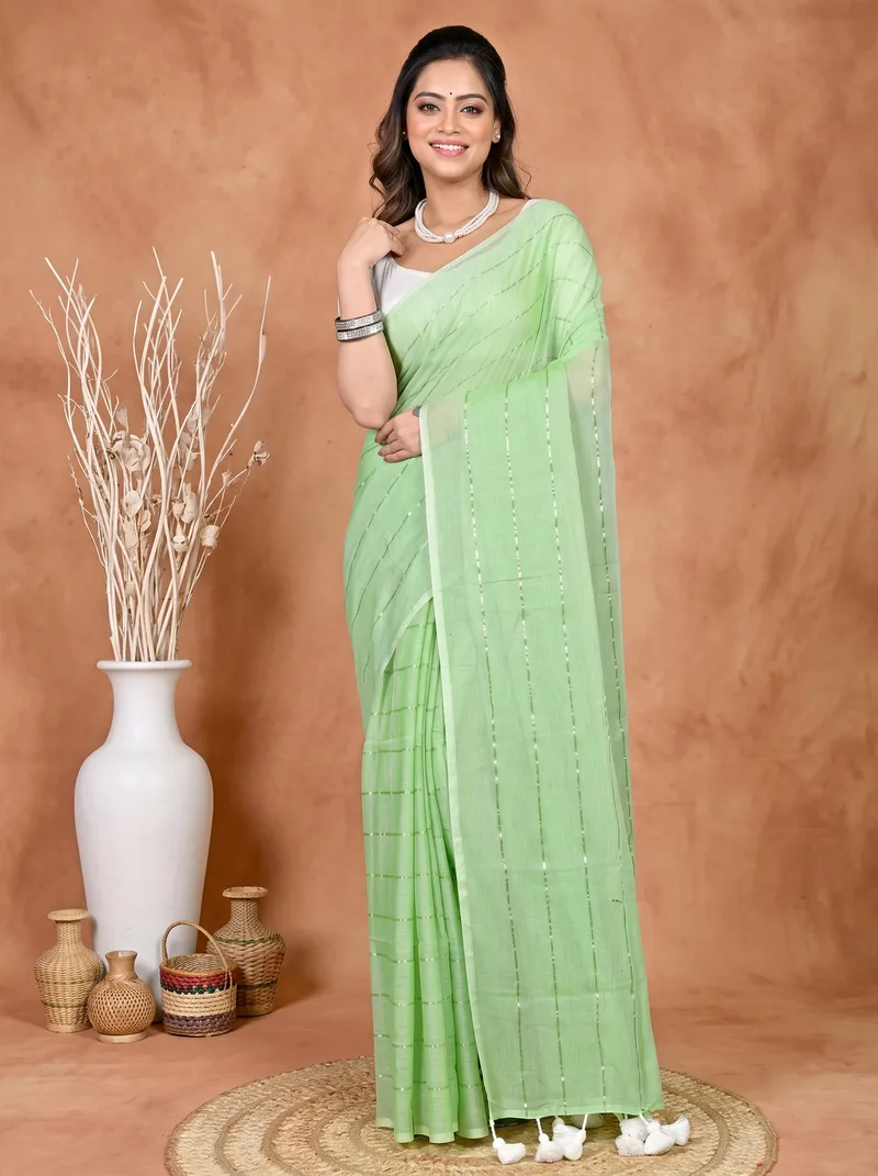 DipDiya Mal Cotton Light Green Pari Handcrafted Elegance Handloom Sarees