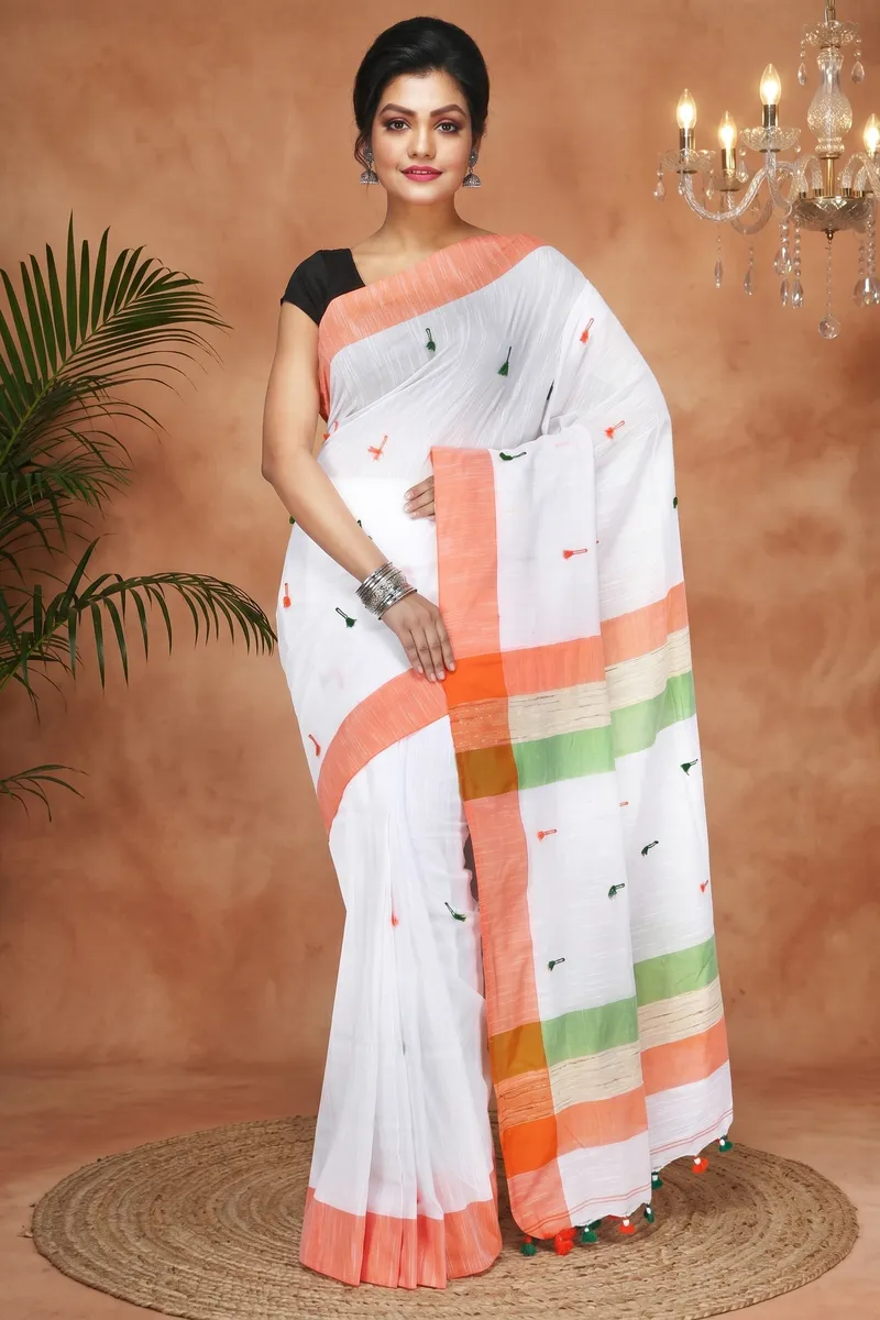 DipDiya Pure Cotton  Artisan Crafted White Traditional Bengali Clacial Desigined Handloom Saree