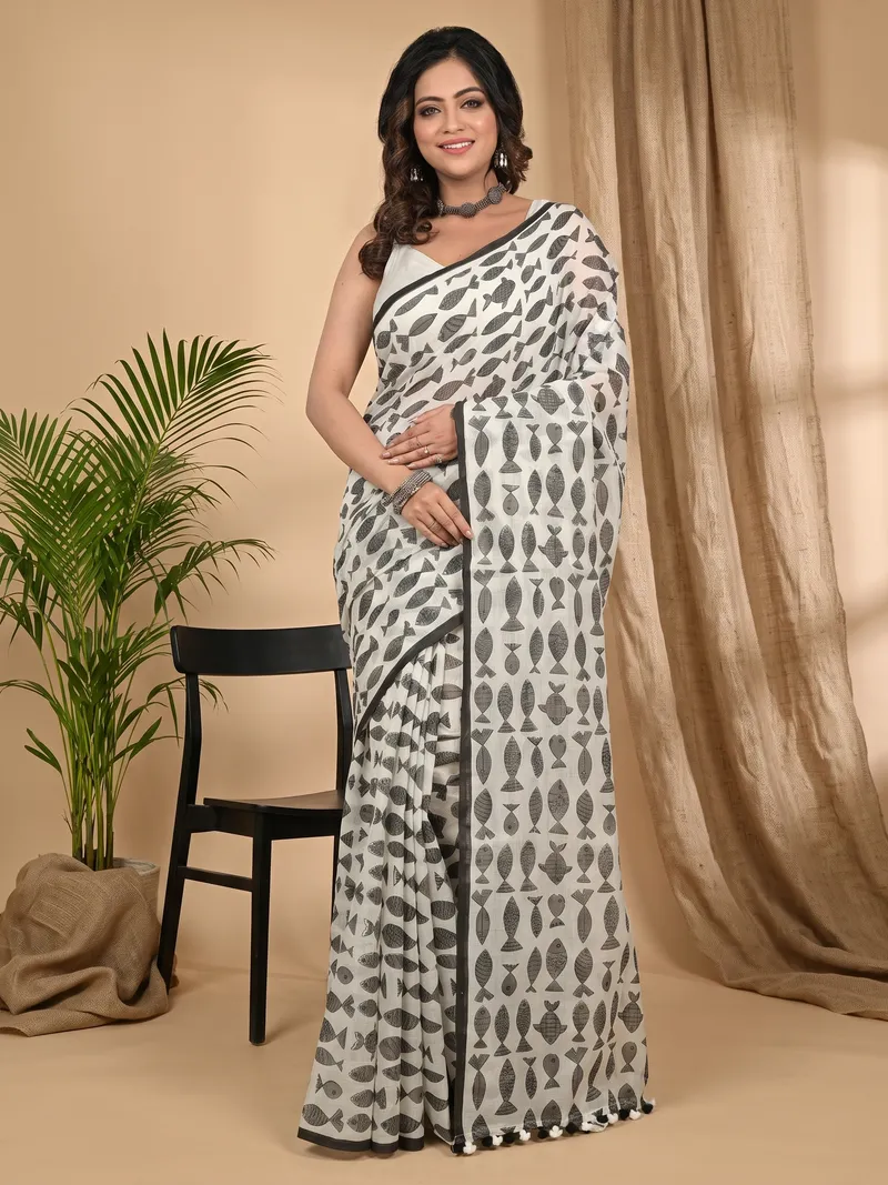 DipDiya Pure Cotton Black White Achdik Elegance in Every Weave Kalamkari Printed Sarees