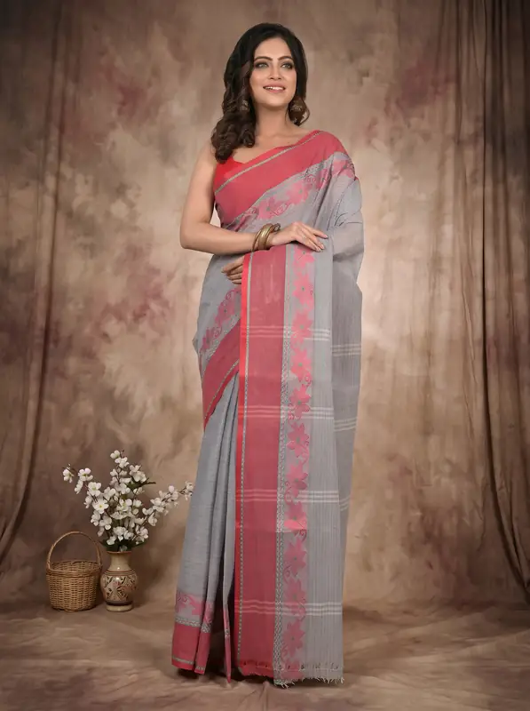 DipDiya Pure Cotton Grey Achpan Masterfully Woven Tant Sarees