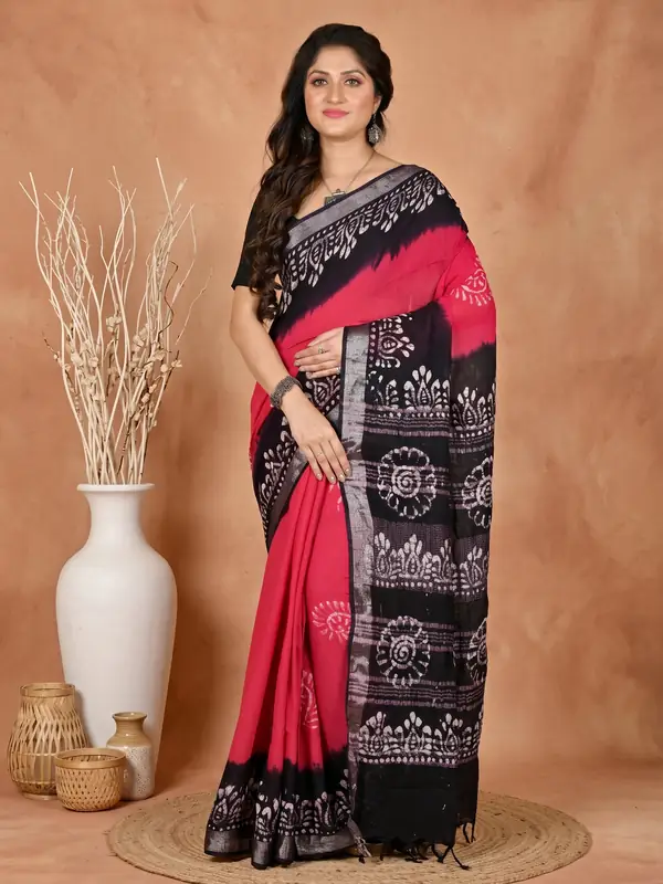 DipDiya Pure Cotton Rani Black Batikato Elegance in Every Weave Batik Print Sarees