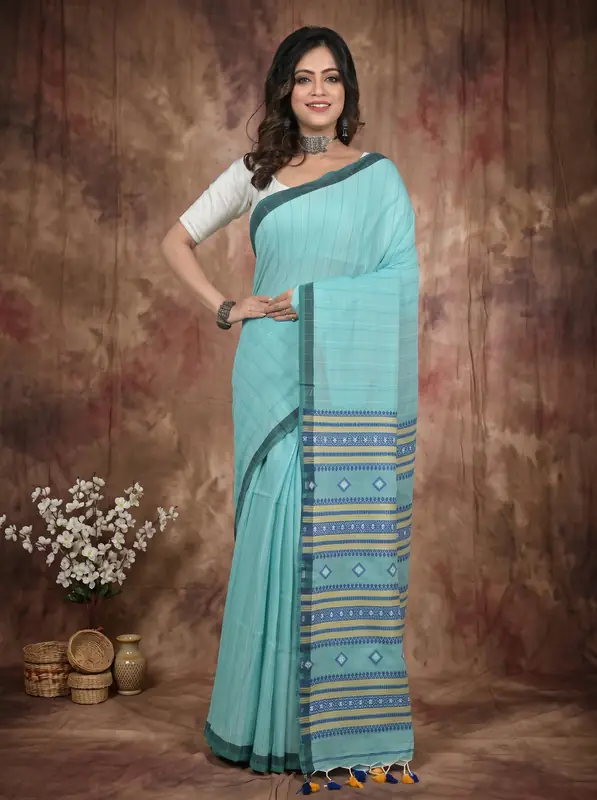 DipDiya Pure Cotton See Green Hima Elegance in Every Weave Handloom Sarees