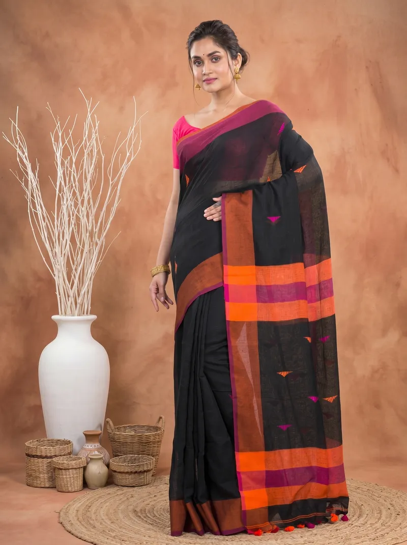 DipDiya Pure Cotton  Traditional Bengali Black Artisan Crafted Clasic Than Handloom Saree