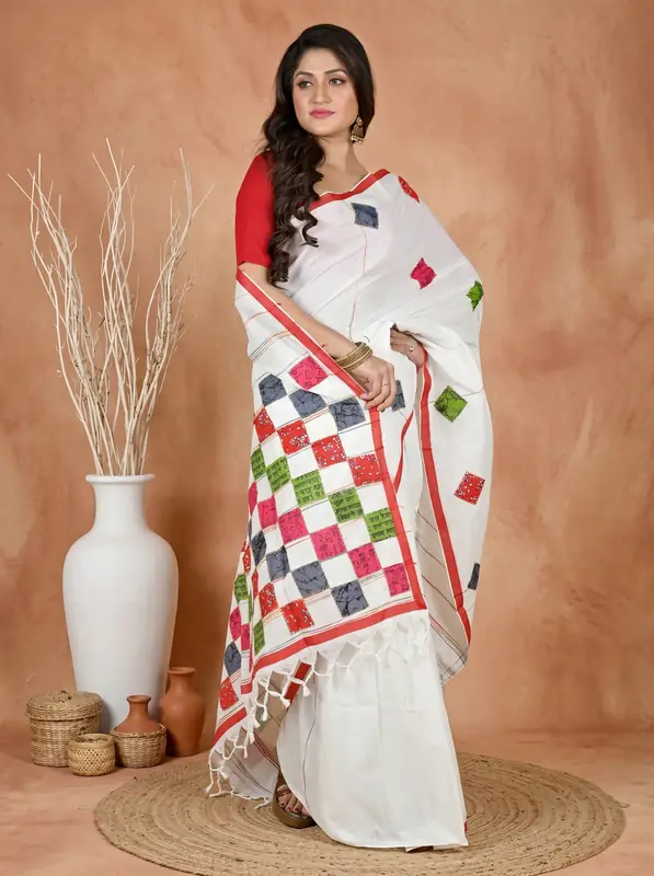 DipDiya Pure Cotton White Aplika Tanu Crafted by Artisans Applique Sarees