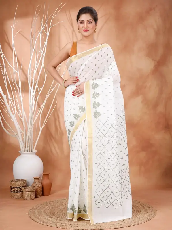 DipDiya Pure Cotton White Green Ekant Print Crafted in Bengal Printed Tant Sarees