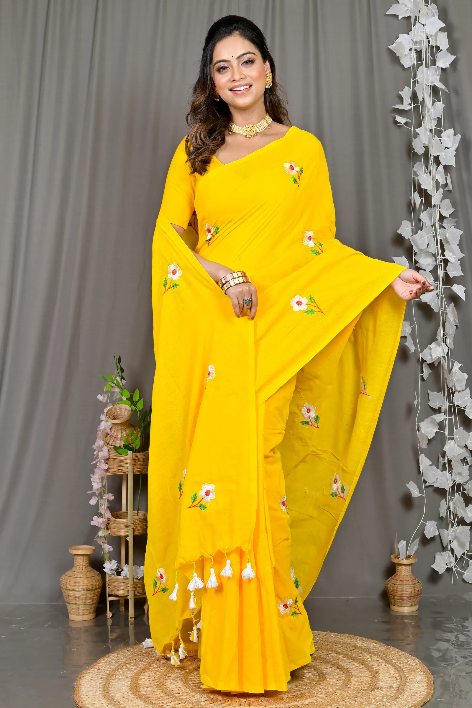 Yellow Pure Cotton Paray Embroidery Handloom saree
