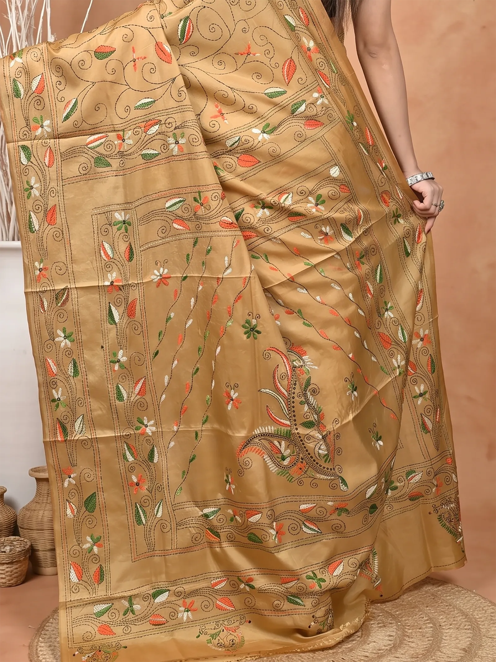 DipDiya Balgalor Art Silk  Artisan Crafted Brown Traditional Bengali Bolpur Kantha Stitch Saree