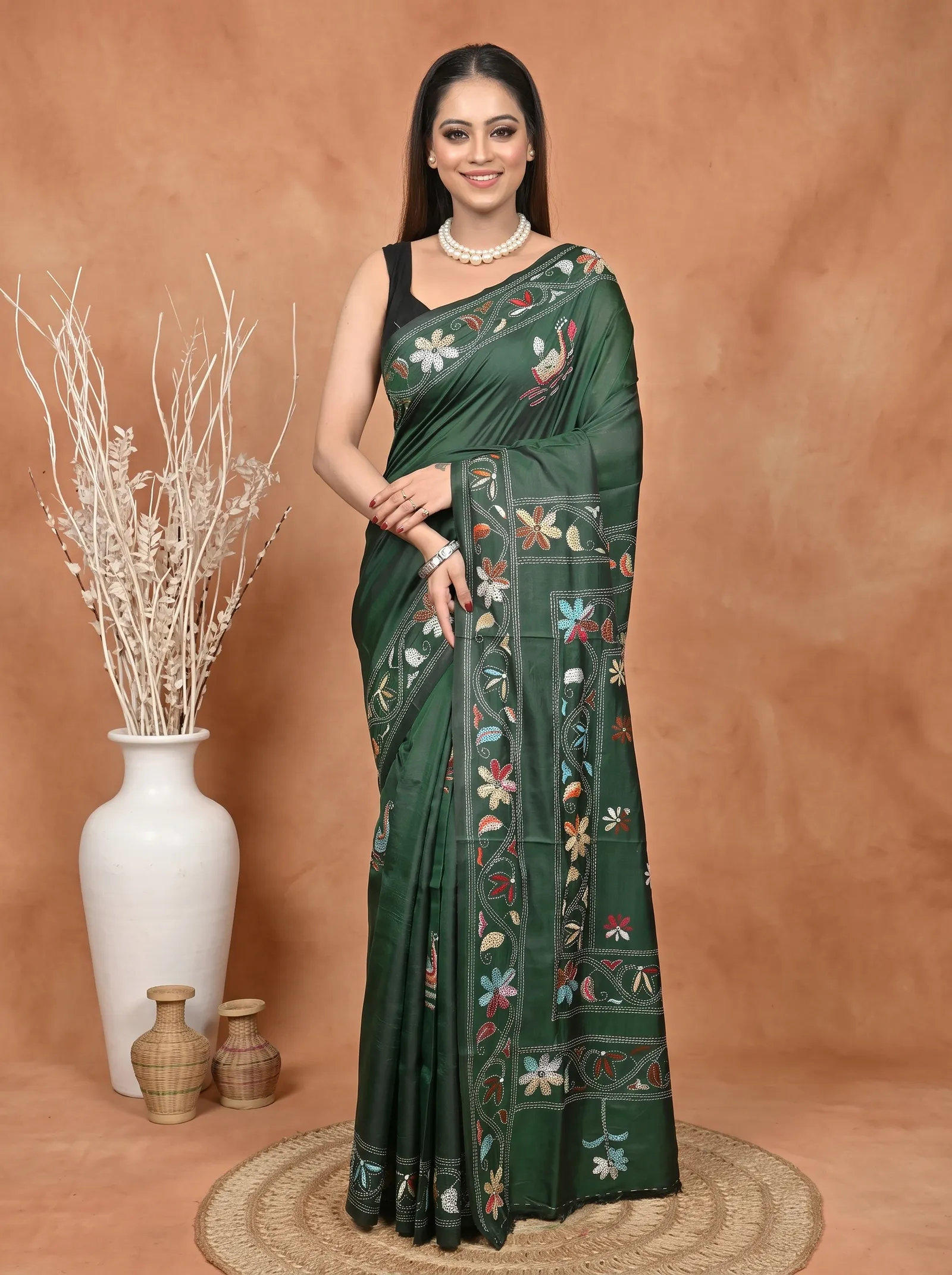 DipDiya Balgalor Art Silk  Artisan Crafted Green Traditional Bengali Bolpur Kantha Stitch Saree