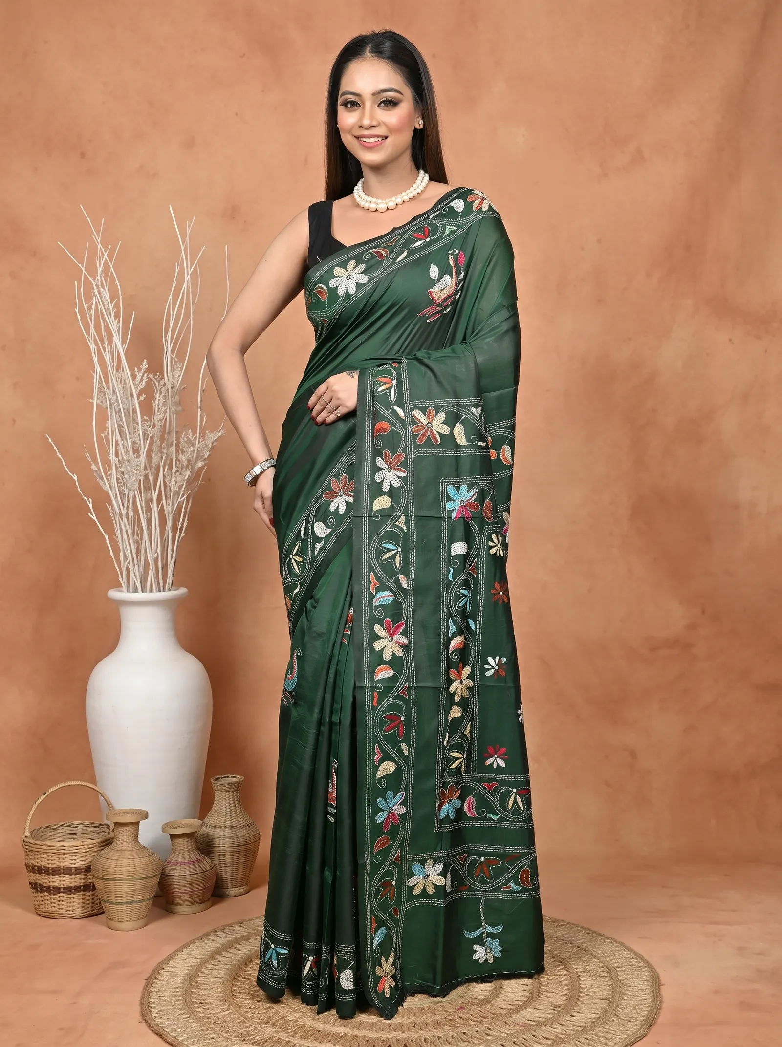 DipDiya Balgalor Art Silk  Artisan Crafted Green Traditional Bengali Bolpur Kantha Stitch Saree