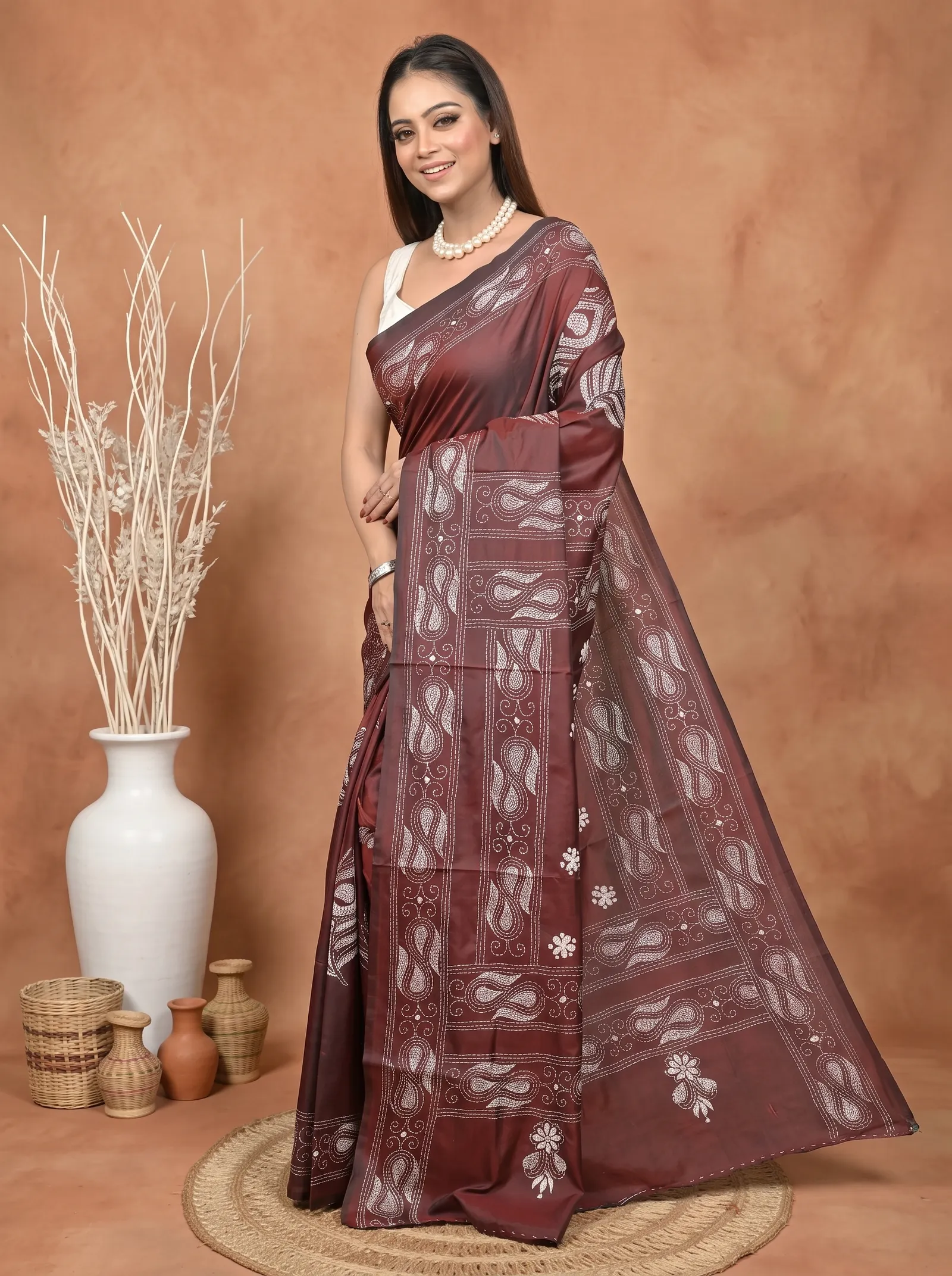 DipDiya Balgalor Art Silk  Artisan Crafted Maroon Traditional Bengali Bolpur Kantha Stitch Saree