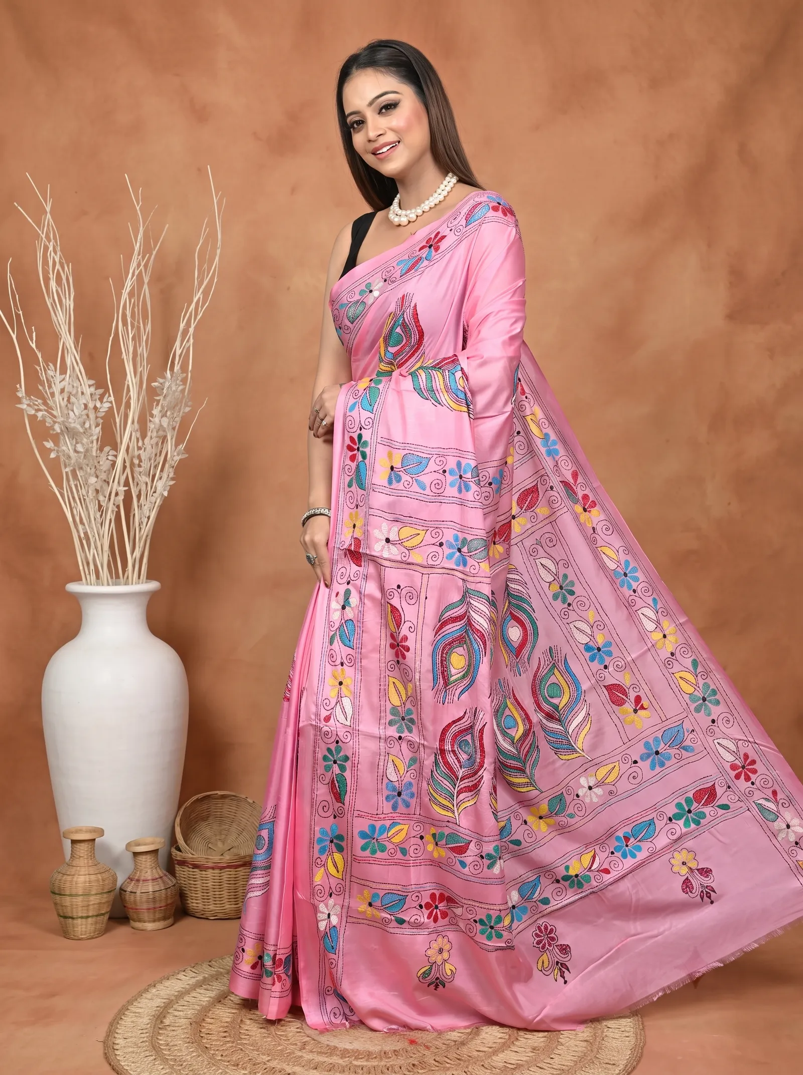 DipDiya Balgalor Art Silk  Artisan Crafted Pink Traditional Bengali Bolpur Kantha Stitch Saree