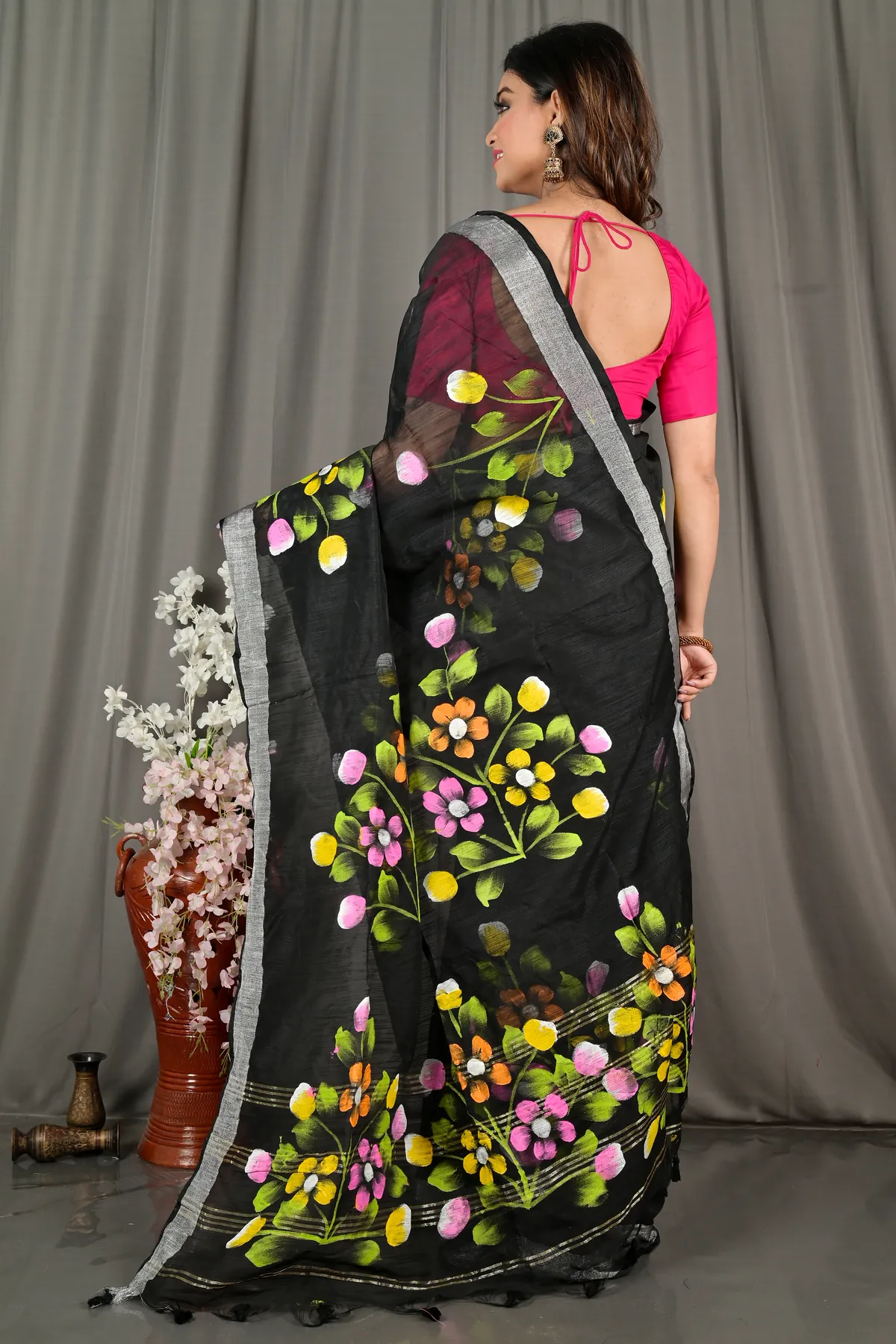 DipDiya Blended Cotton Black Anito Masterfully Woven Hand Painted Sarees