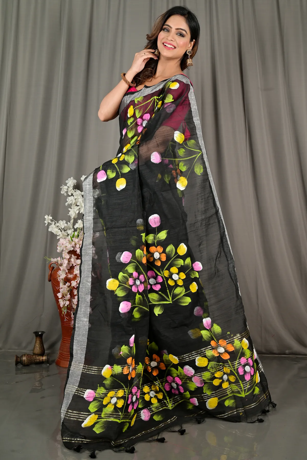 DipDiya Blended Cotton Black Anito Masterfully Woven Hand Painted Sarees