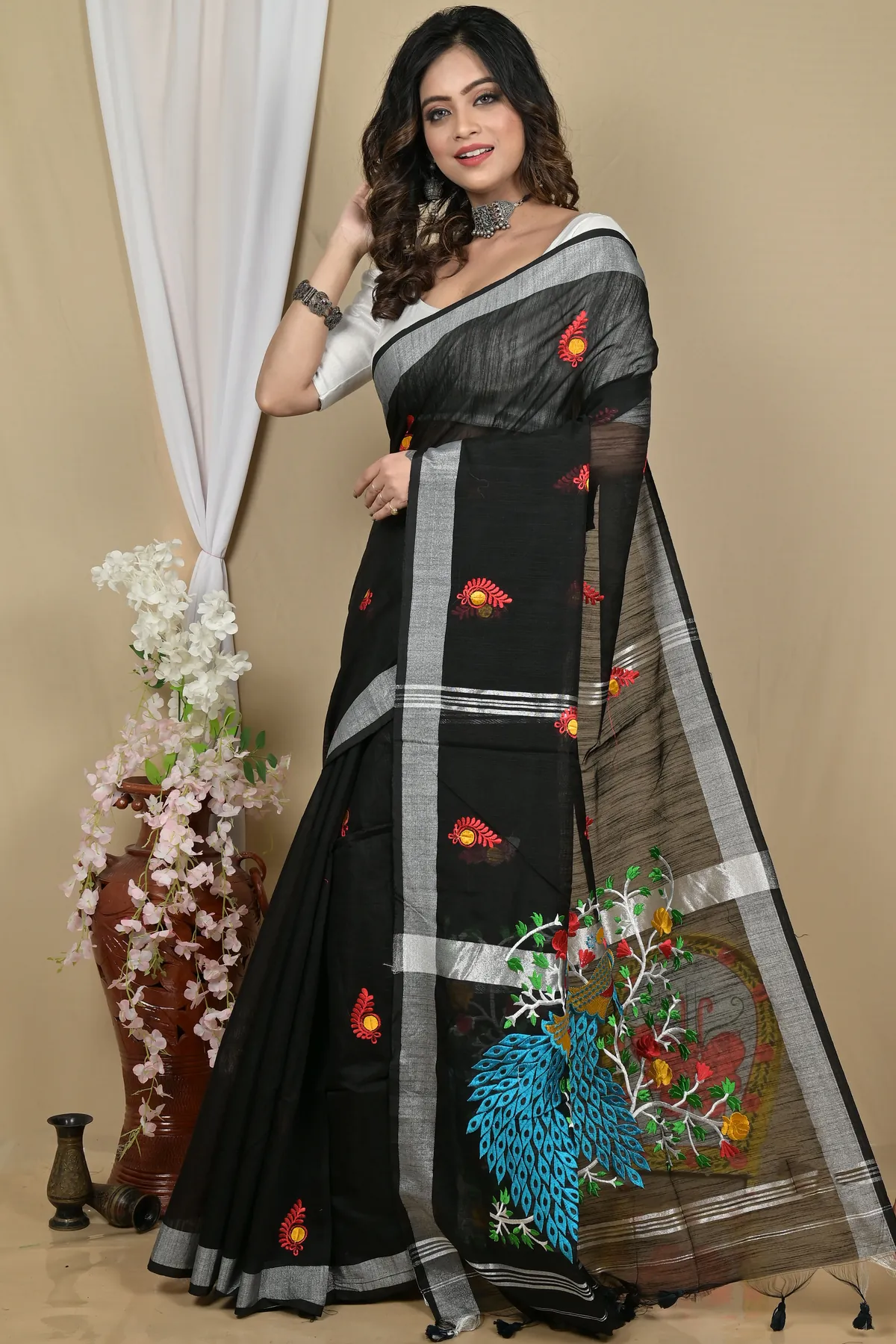 DipDiya Blended Cotton Black Gijaa Artisan Woven Embroidery Handloom sarees