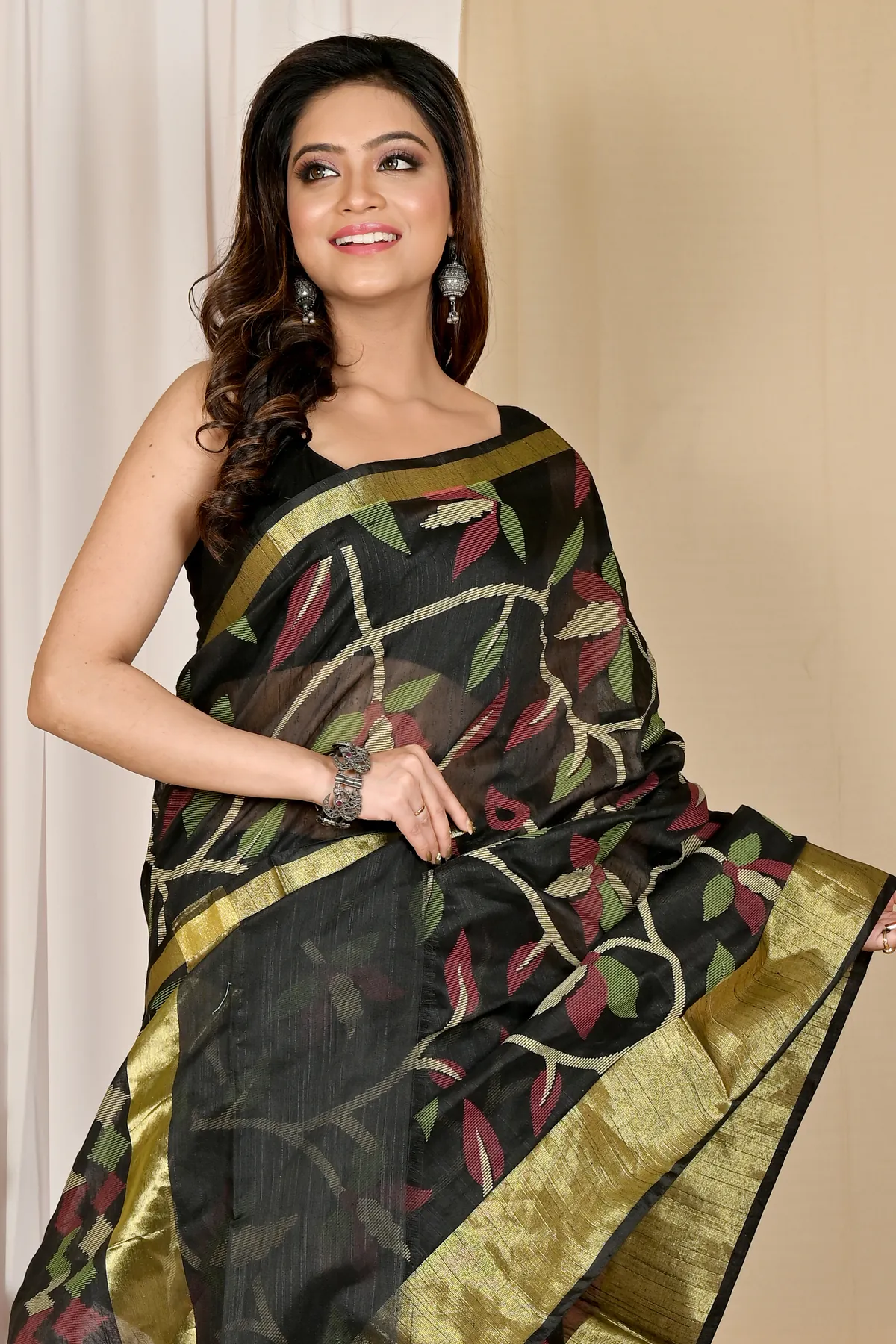 DipDiya Blended Cotton Black Narento The Bengali Classic Handloom Sarees
