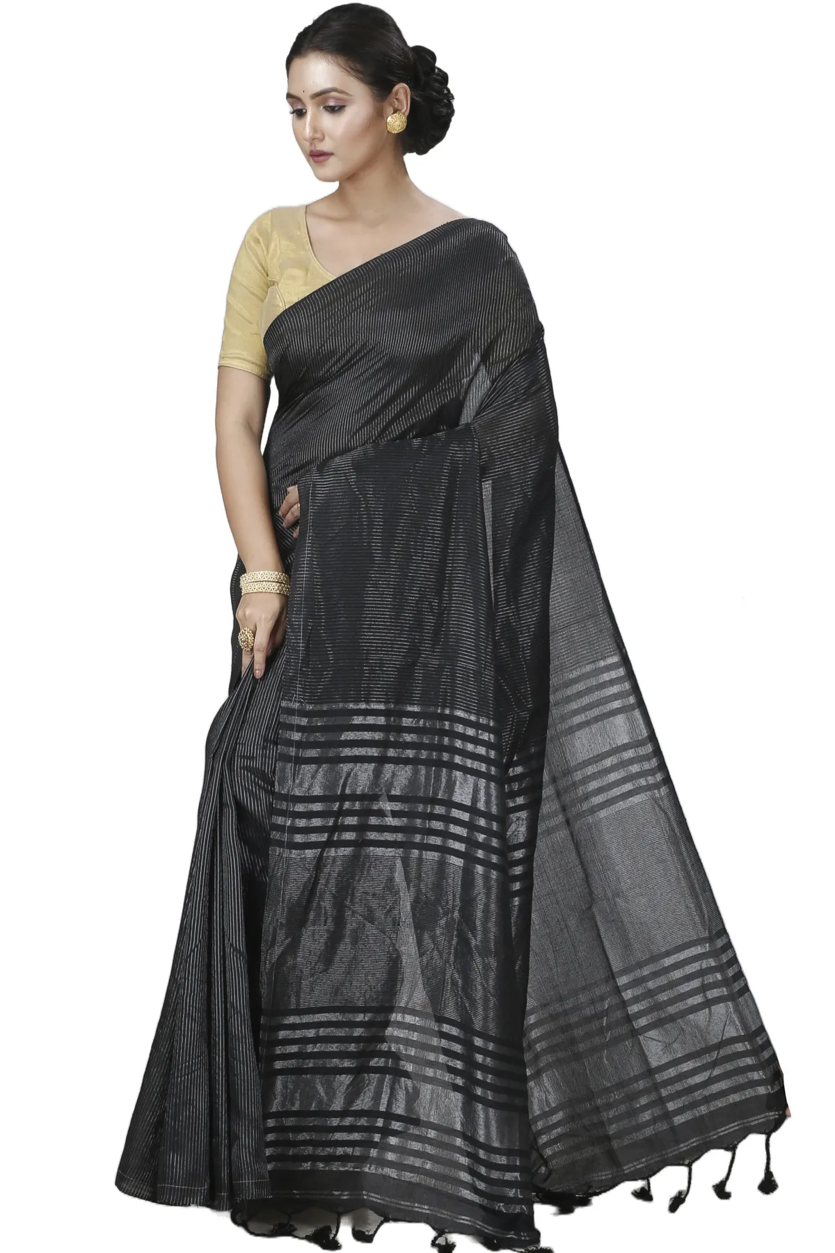 DipDiya Blended Cotton Black Tama Wrapped in Heritage Handloom Sarees