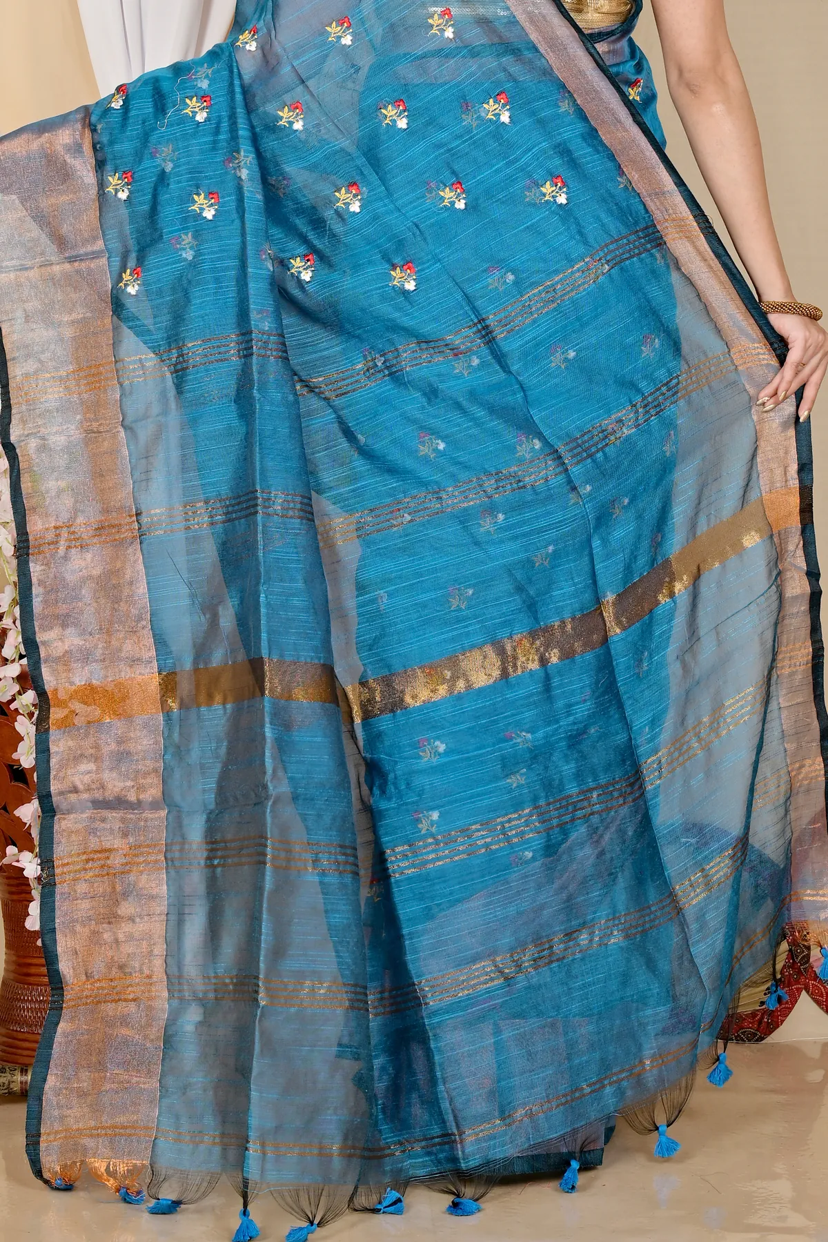 DipDiya Blended Cotton Blue Slabaka Moli Artisan Woven Handloom Sarees