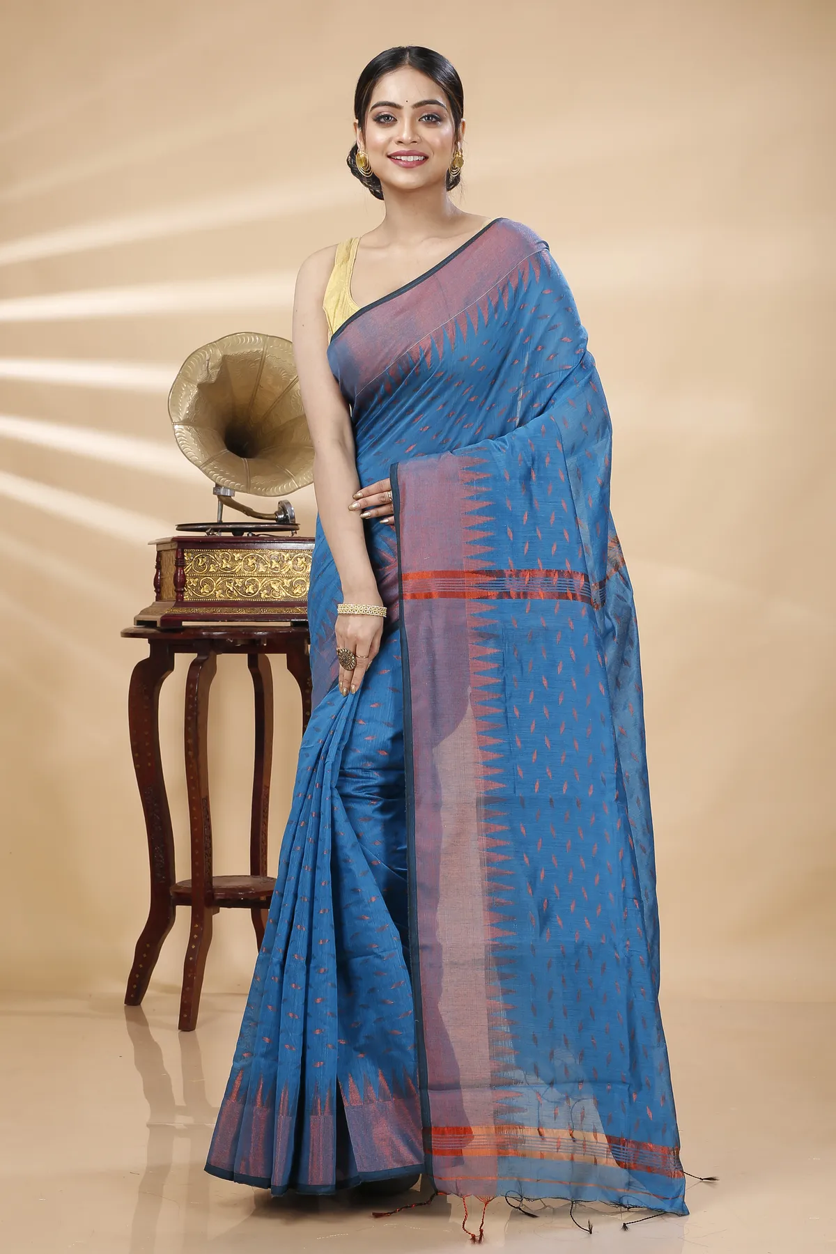 DipDiya Blended Cotton Bottle Green Prisha Heritage Elegance Handloom Sarees