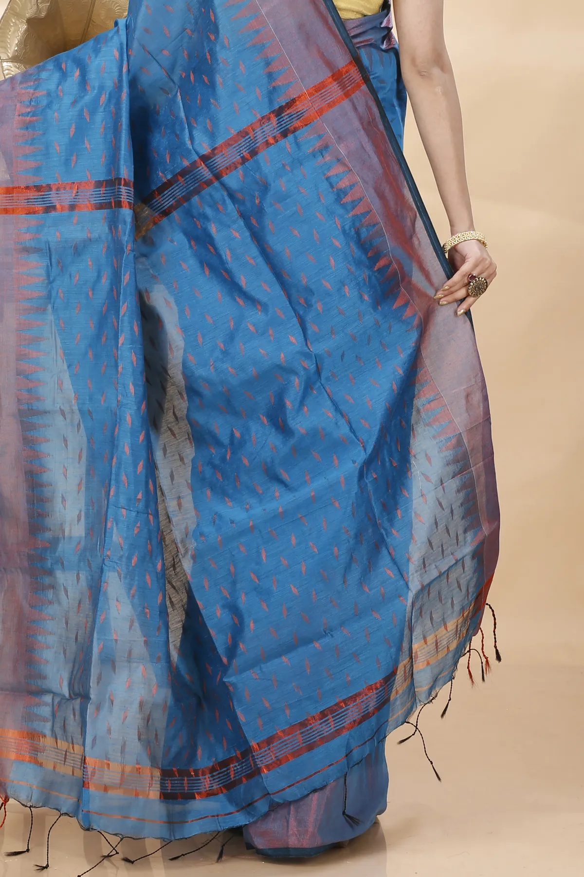 DipDiya Blended Cotton Bottle Green Prisha Heritage Elegance Handloom Sarees