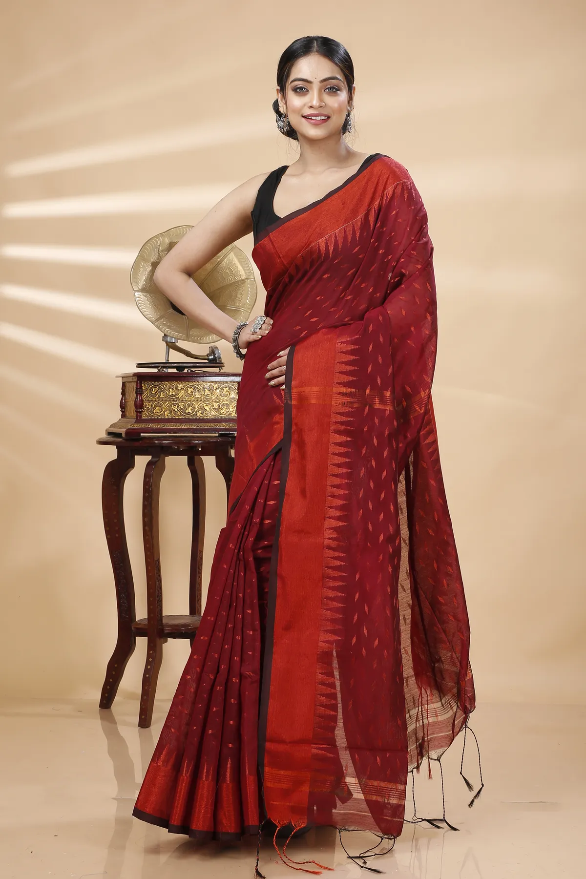 DipDiya Blended Cotton Brown Prisha Pure Bengali Grace Handloom Sarees