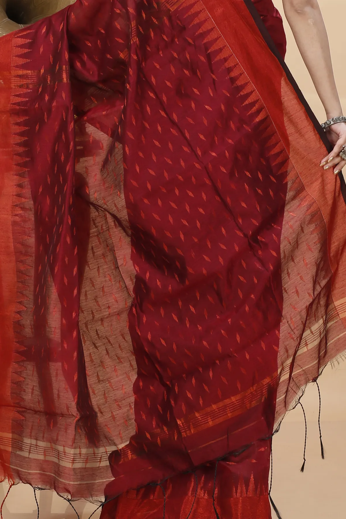 DipDiya Blended Cotton Brown Prisha Pure Bengali Grace Handloom Sarees