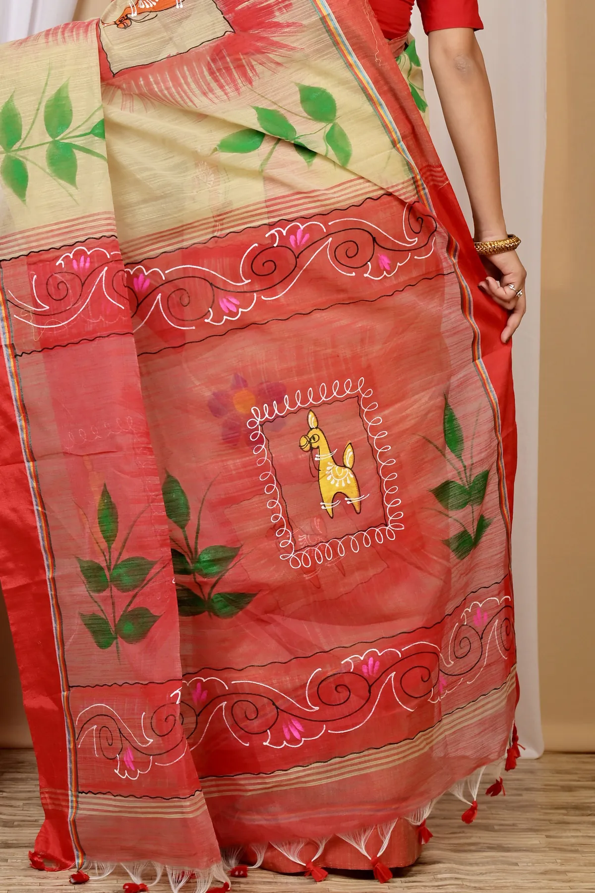 DipDiya Blended Cotton Cream Red Albela Regal Bengali Hand Painted Sarees