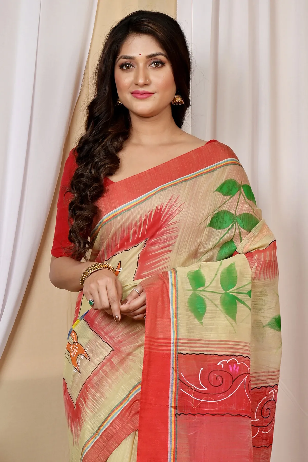 DipDiya Blended Cotton Cream Red Albela Regal Bengali Hand Painted Sarees