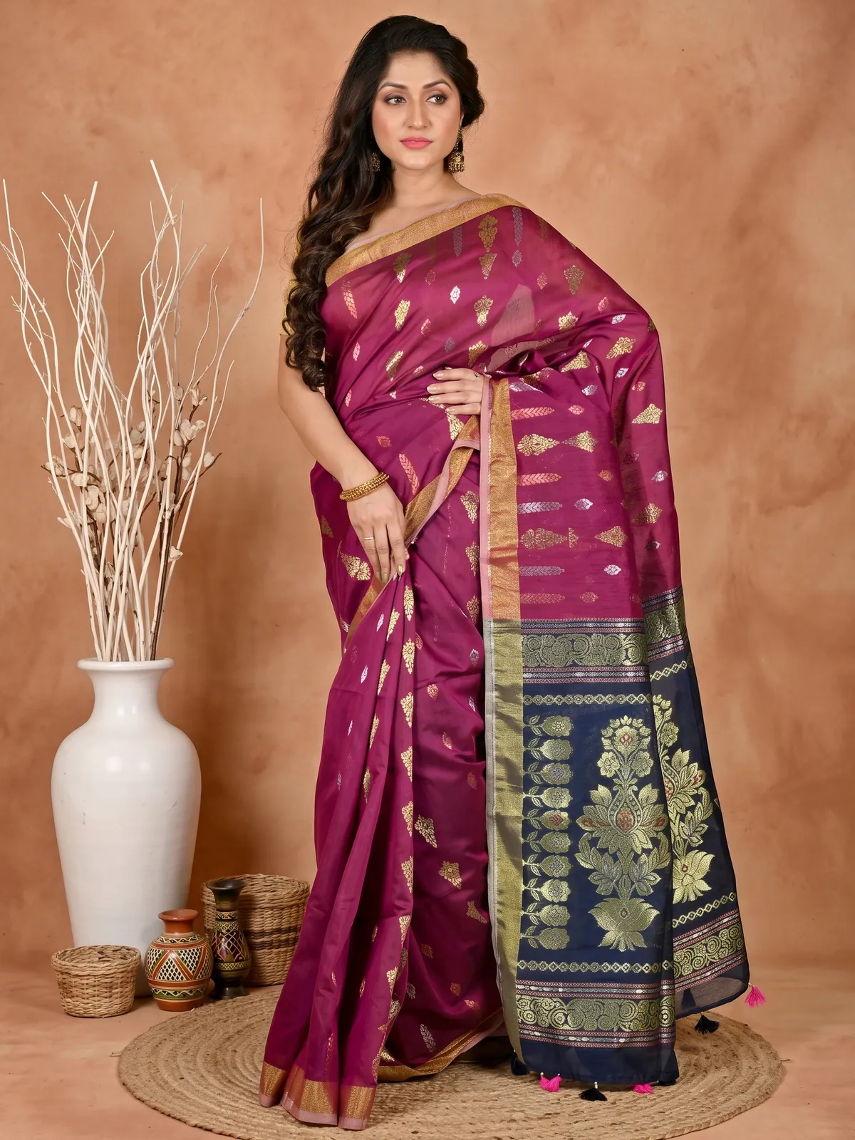 DipDiya Blended Cotton Dark Brown Samo Handloom Heritage Handloom Sarees