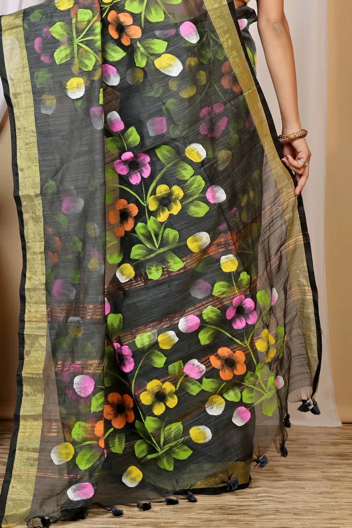 DipDiya Blended Cotton Dark Green Anito Tradition in Every Thread Hand Painted Sarees