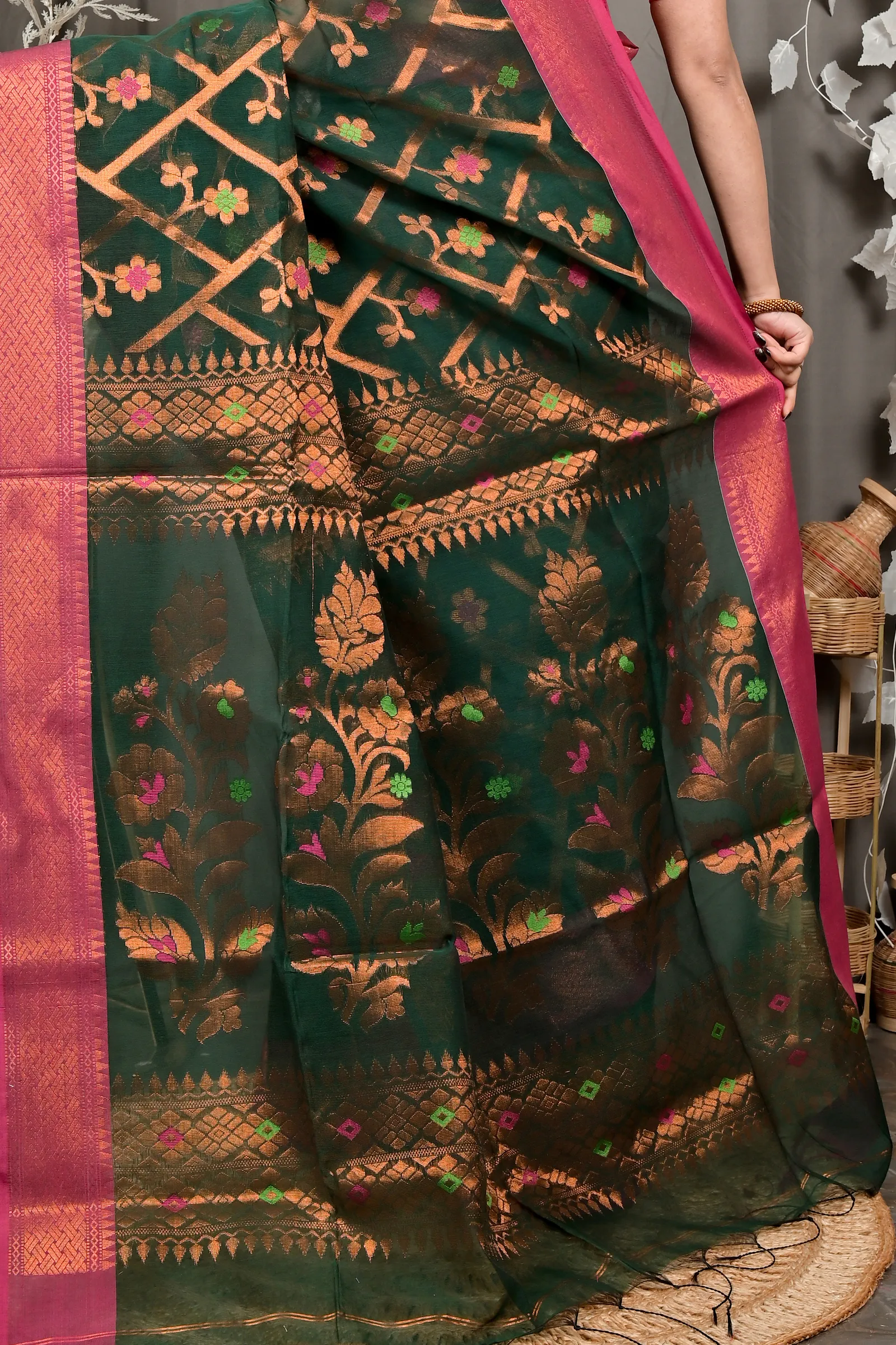 DipDiya Blended Cotton Dark Green Dinui Loom to Love Handloom Sarees