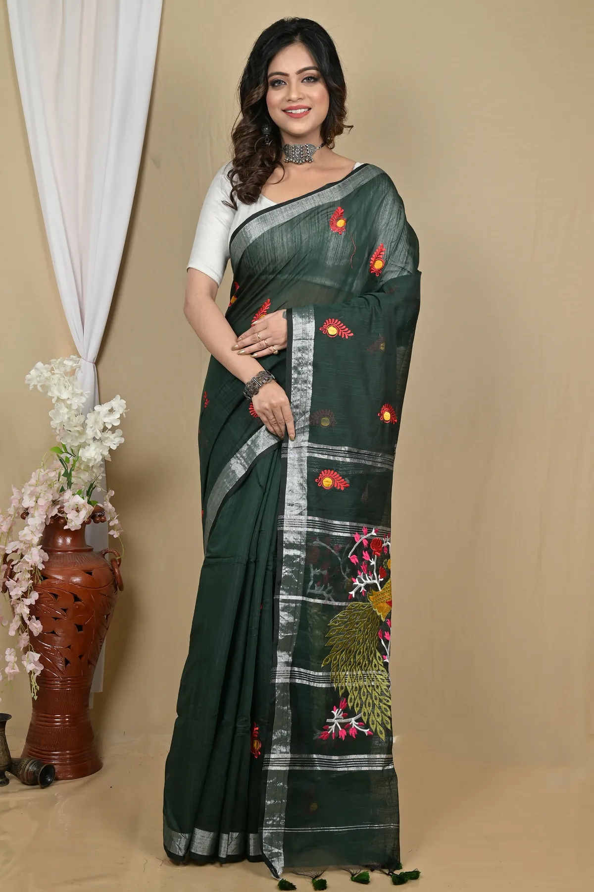 DipDiya Blended Cotton Dark Green Gijaa Bengal in Every Thread Embroidery Handloom sarees