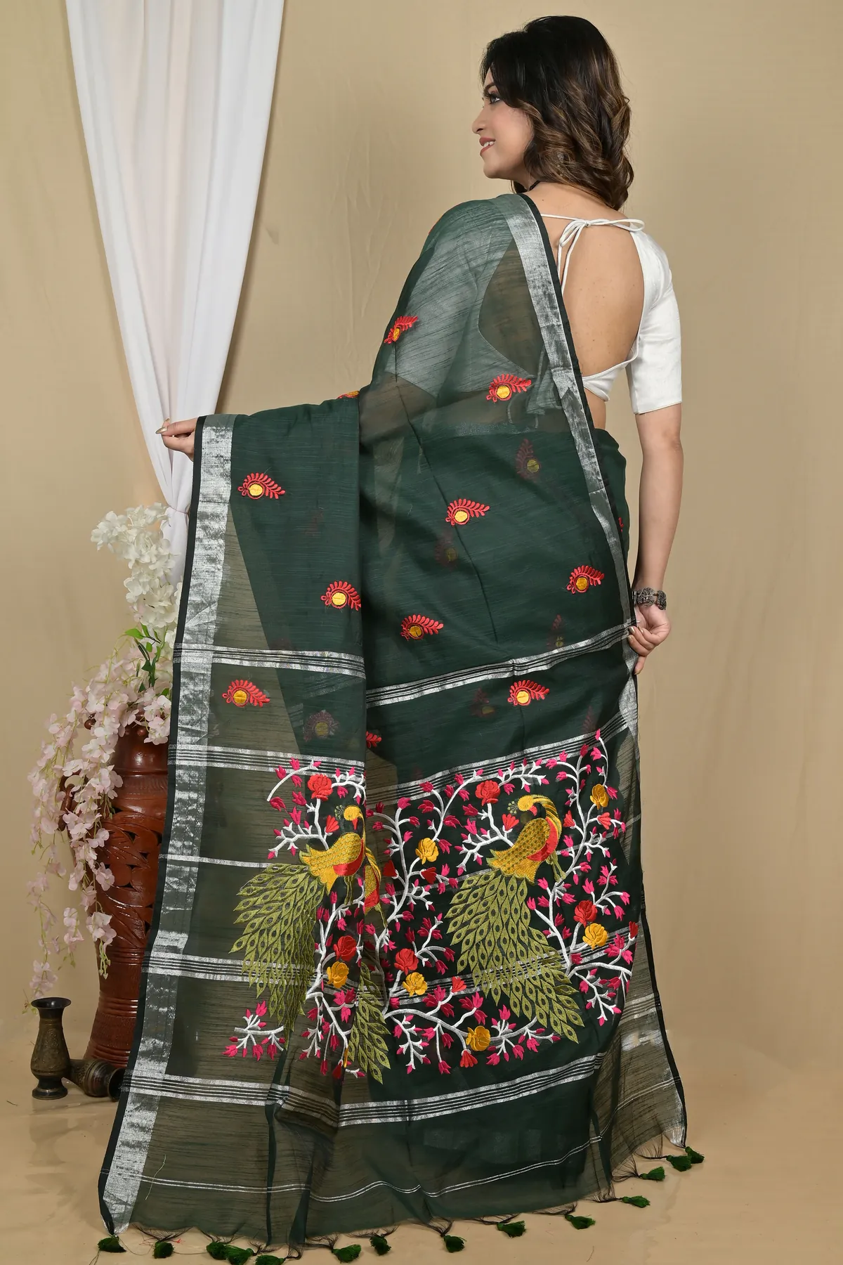 DipDiya Blended Cotton Dark Green Gijaa Bengal in Every Thread Embroidery Handloom sarees