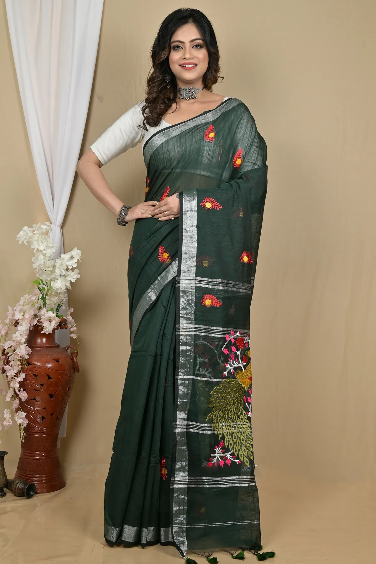 DipDiya Blended Cotton Dark Green Gijaa Bengal in Every Thread Embroidery Handloom sarees