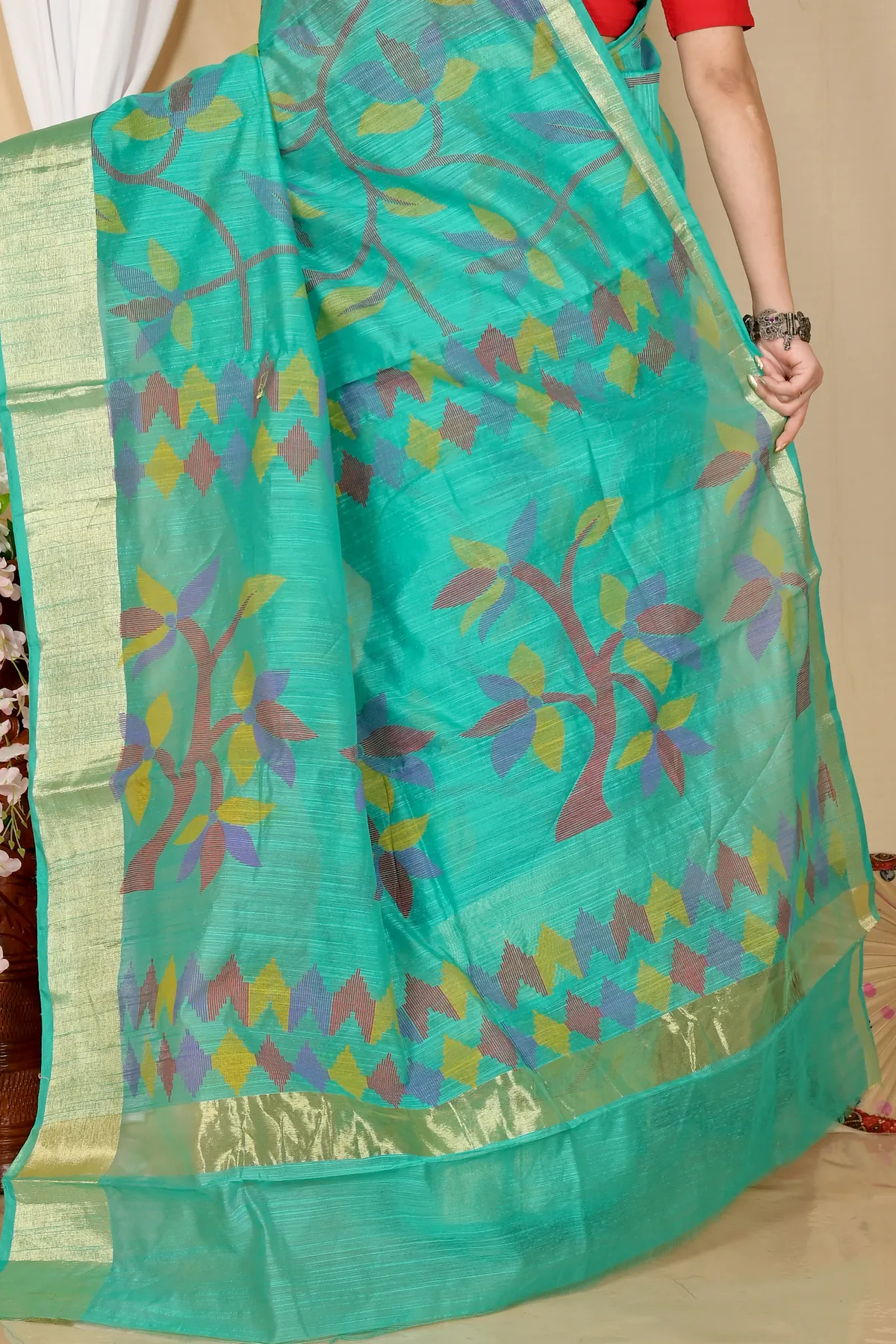 DipDiya Blended Cotton Dark Green Narento Tradition in Every Thread Handloom Sarees