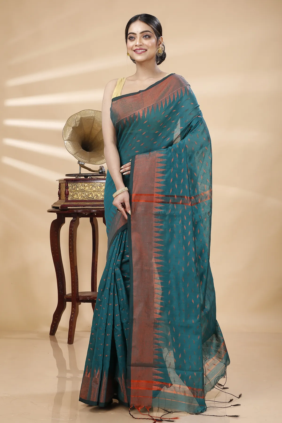 DipDiya Blended Cotton Dark Green Prisha Heritage of Bengal Handloom Sarees