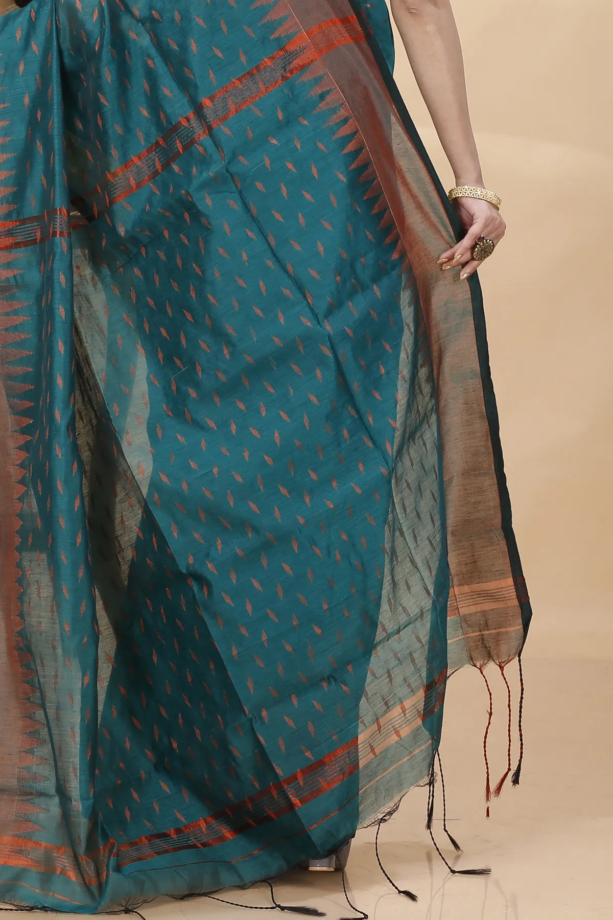 DipDiya Blended Cotton Dark Green Prisha Heritage of Bengal Handloom Sarees
