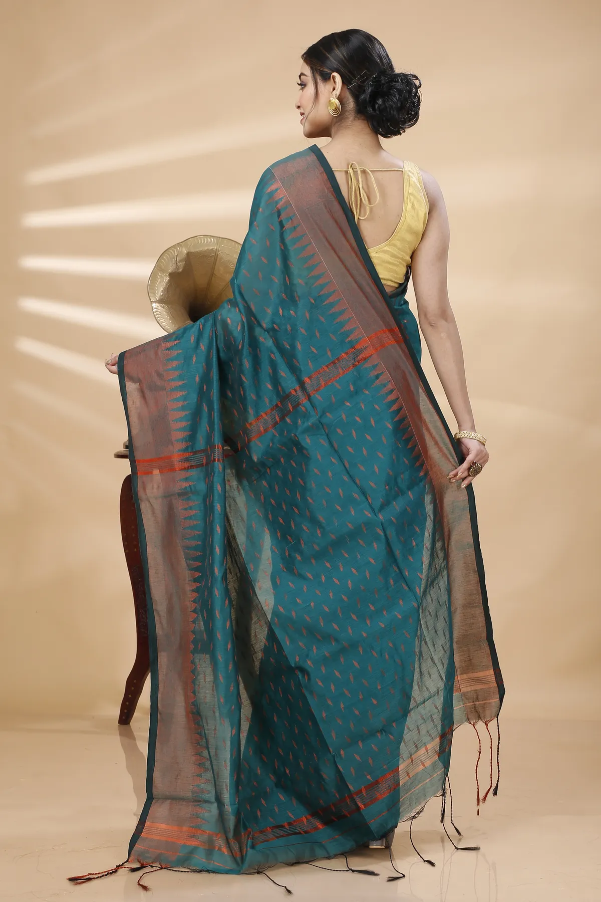 DipDiya Blended Cotton Dark Green Prisha Heritage of Bengal Handloom Sarees