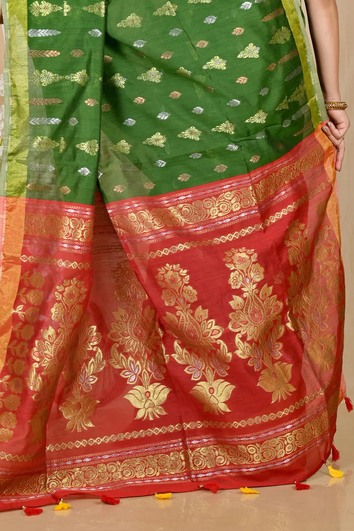 DipDiya Blended Cotton Dark Green Samo Heritage of Bengal Handloom Sarees